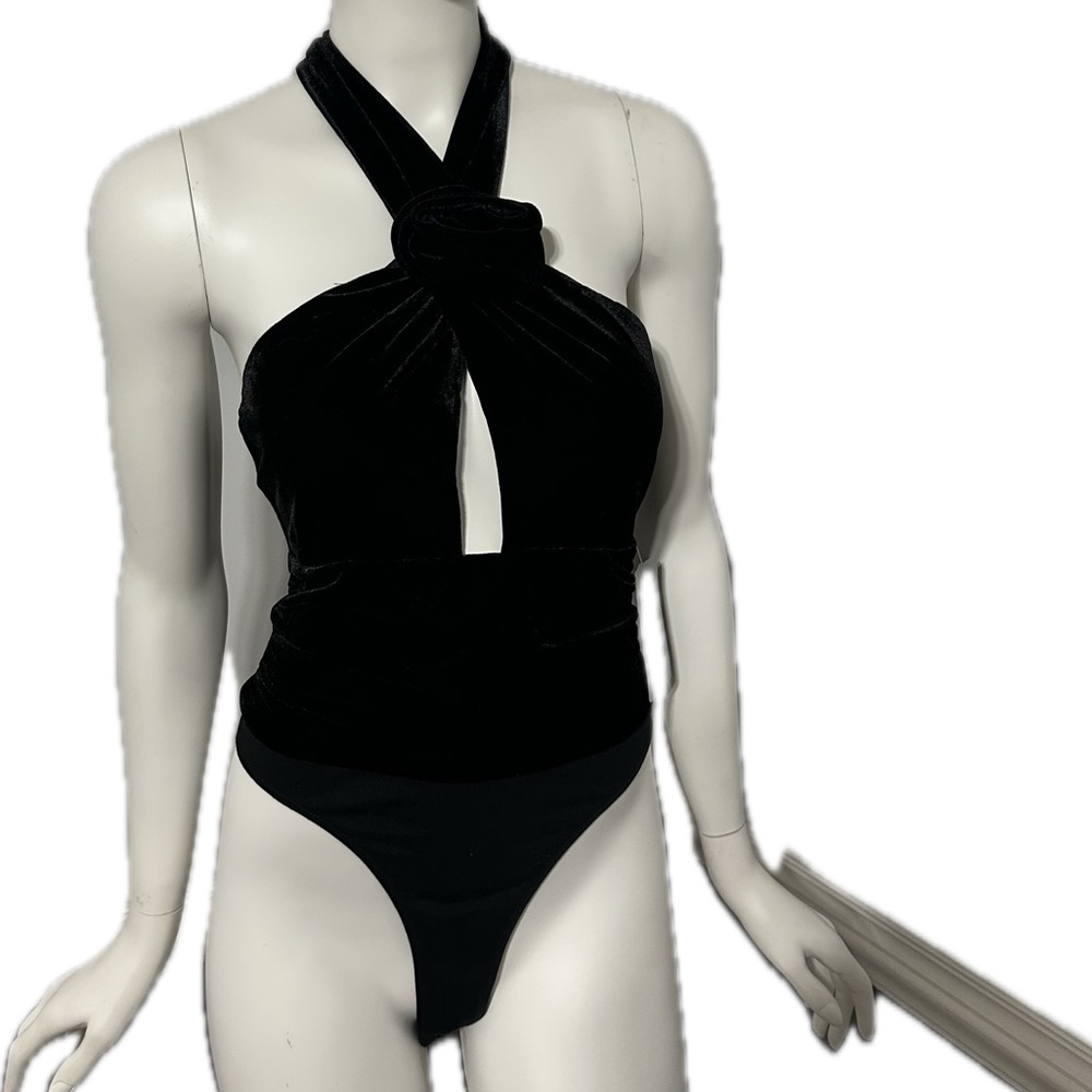 BARDOT Inara Velour Velvet Bodysuit Halter Rosette Rose Black Size S US 4